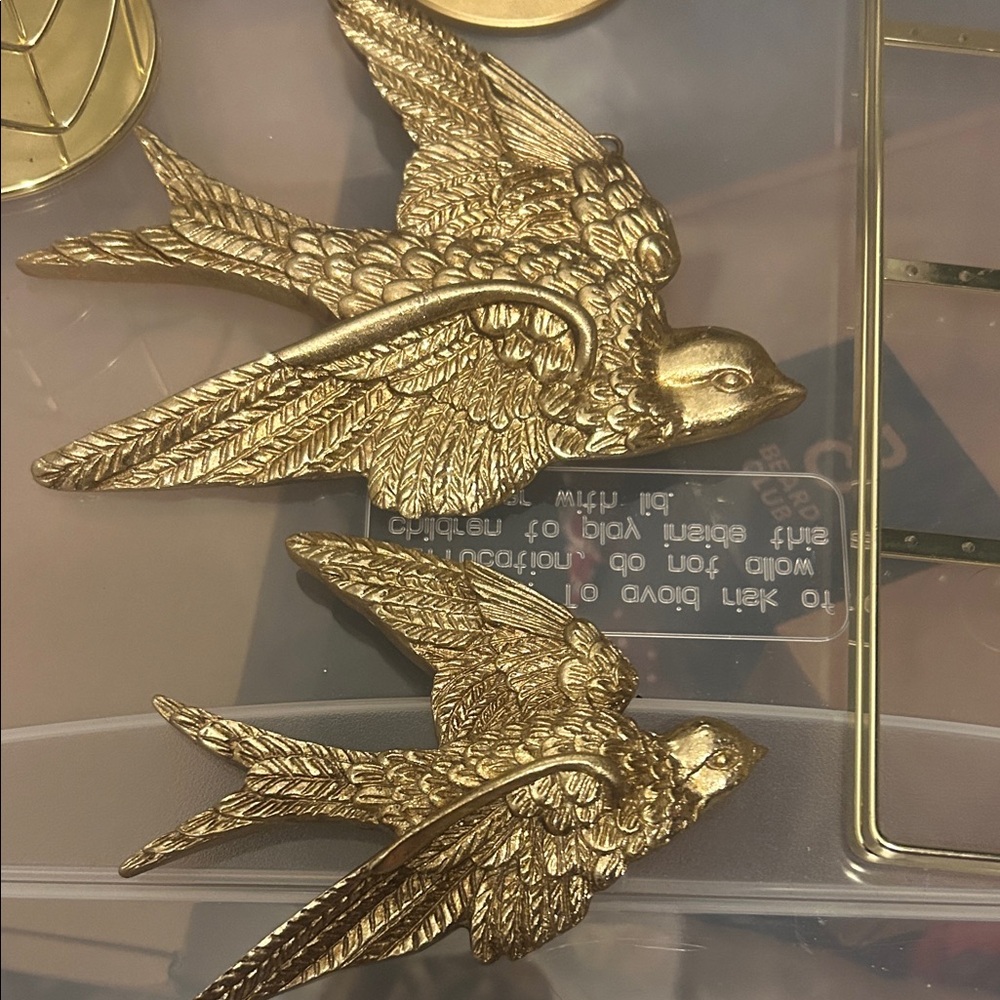 Gold Room Decor Set - Picture 2 of 7
